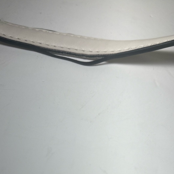 GIANI BERNINI
Faux Leather Tooling Tote - Picture 9 of 10